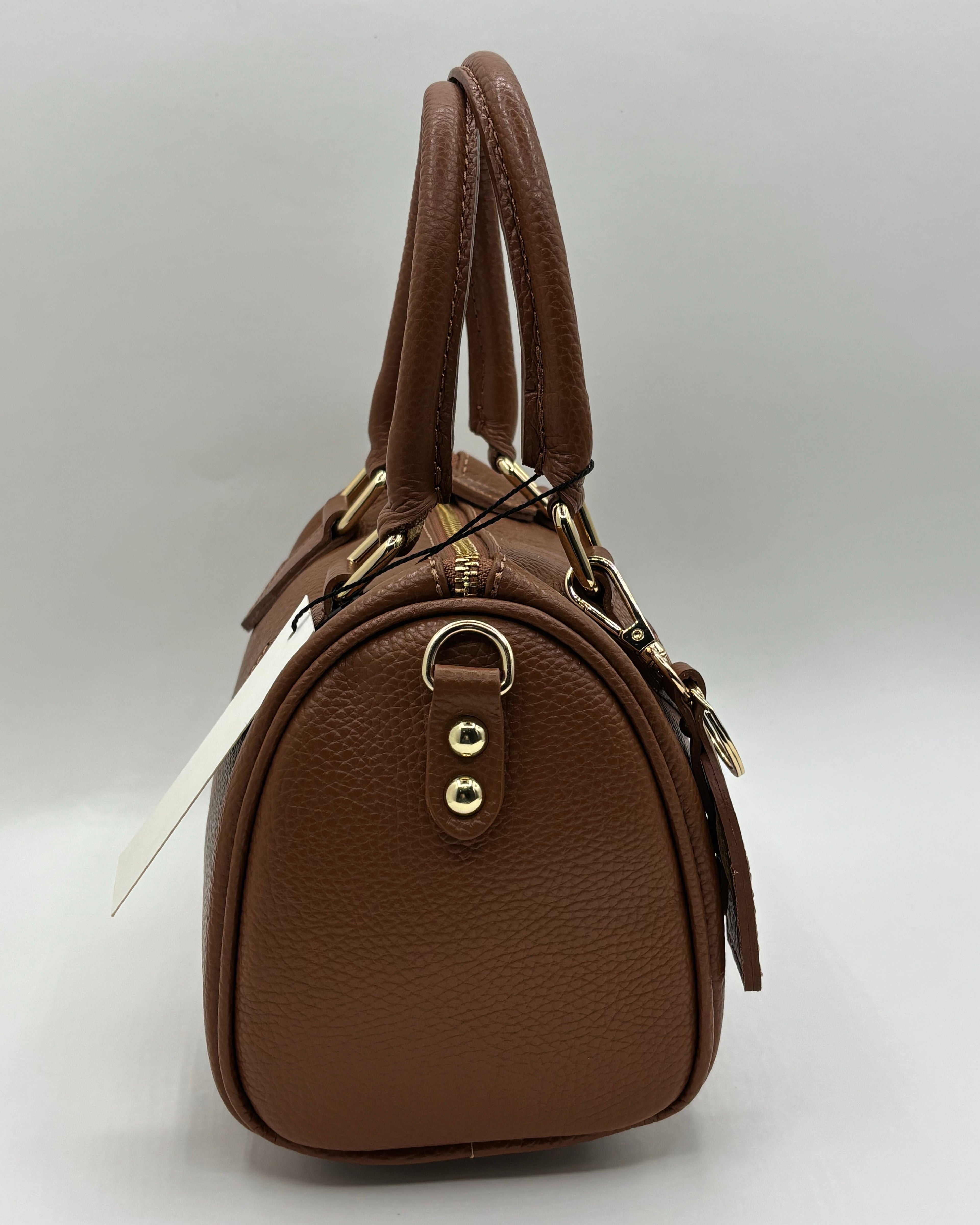 Borsa a mano e tracolla Alaincox brand genovese modello Bauletto Small 100% vera pelle toscana martellata colore cuoio Made in Italy